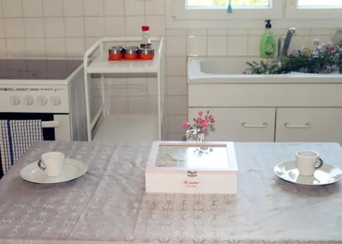 Maison Calme Et Idealement Placee Caen/St Contest